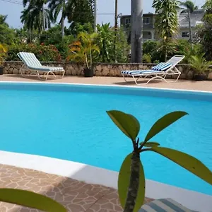  Guest house Chaudhry House Montego Bays- 2nd Floor Jamaica